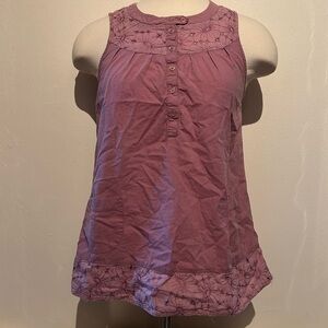 “Bundle 10 for $13” Women’s sleeveless floral embroidered summer button top